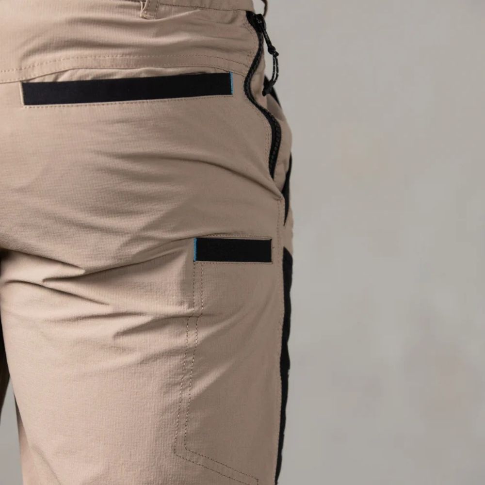 #colour_khaki