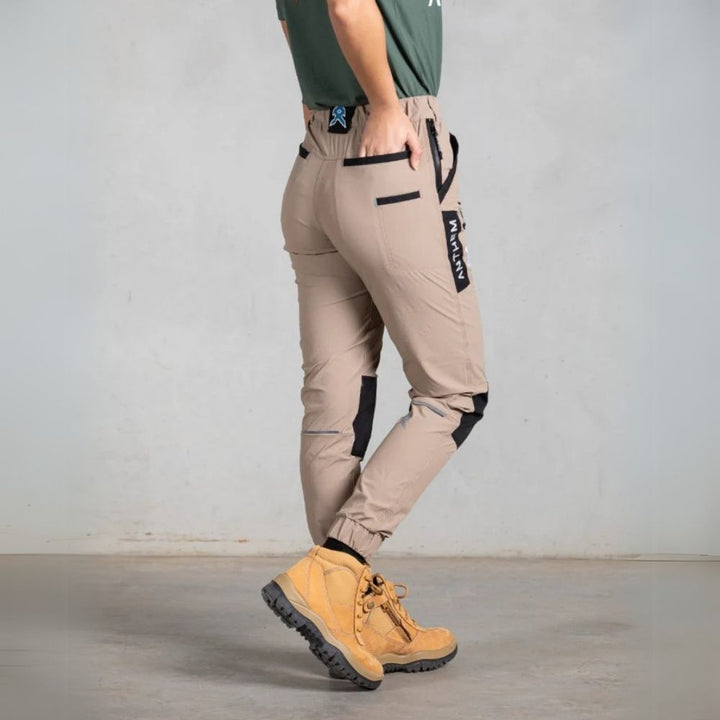 #colour_khaki