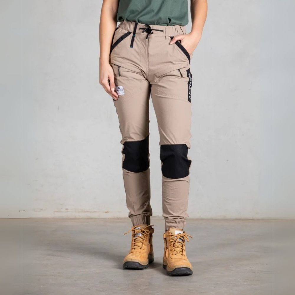 #colour_khaki