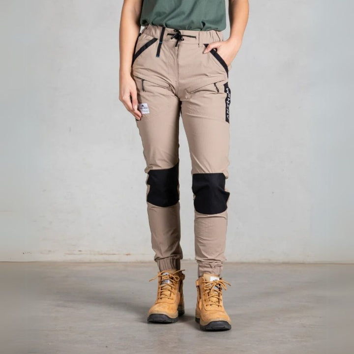 #colour_khaki