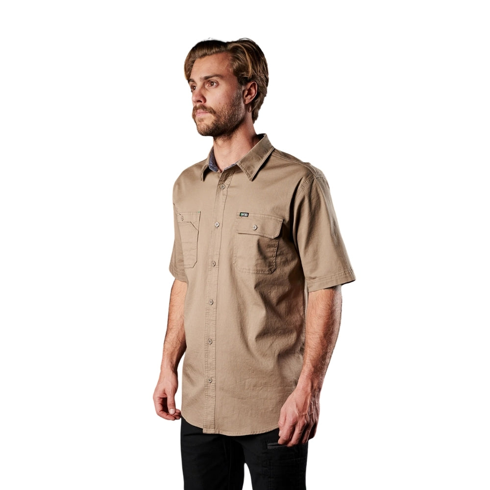 #colour_khaki