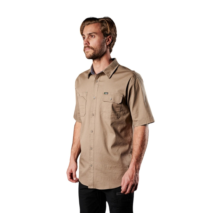 #colour_khaki