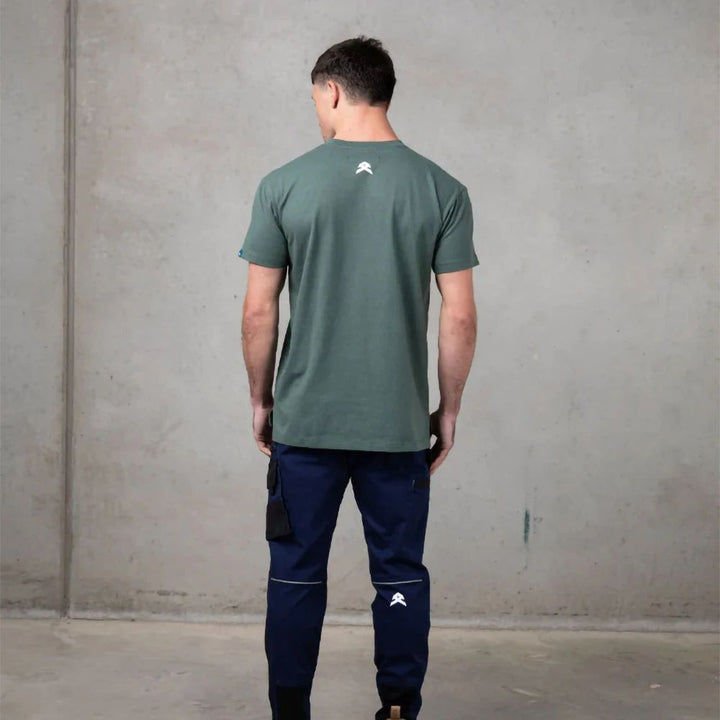 #colour_smokey green
