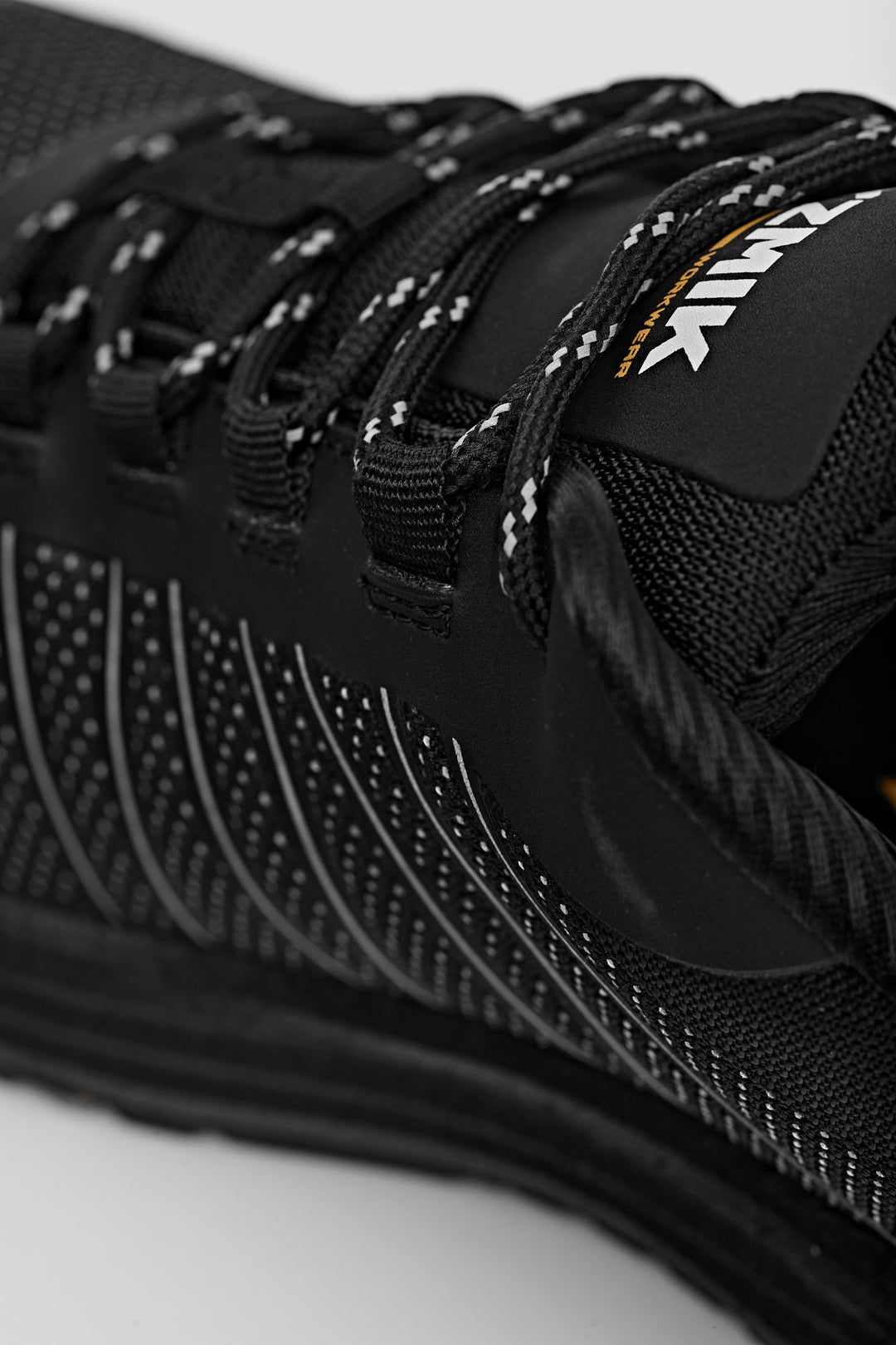 Syzmik UltraLite Lo Reflective Safety Shoe